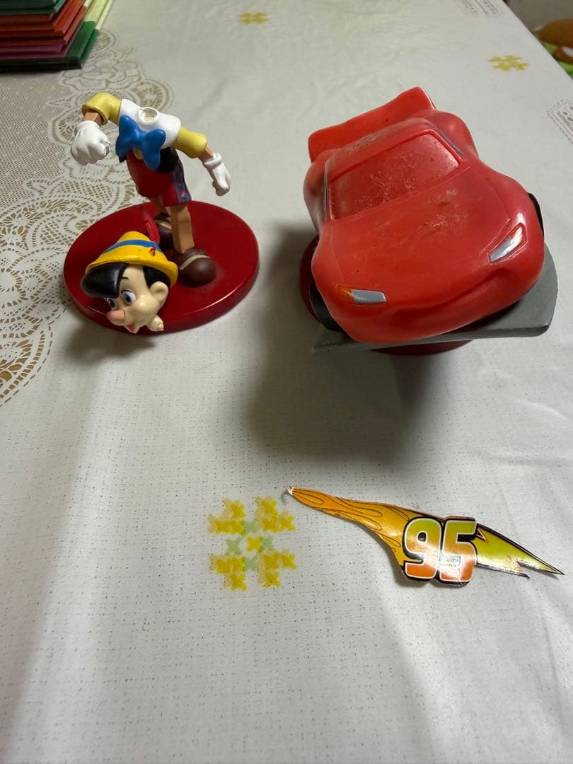 ディアゴスティーニ　ディズニーマジカルオーディオ絵本1〜37巻とフィギュア37体