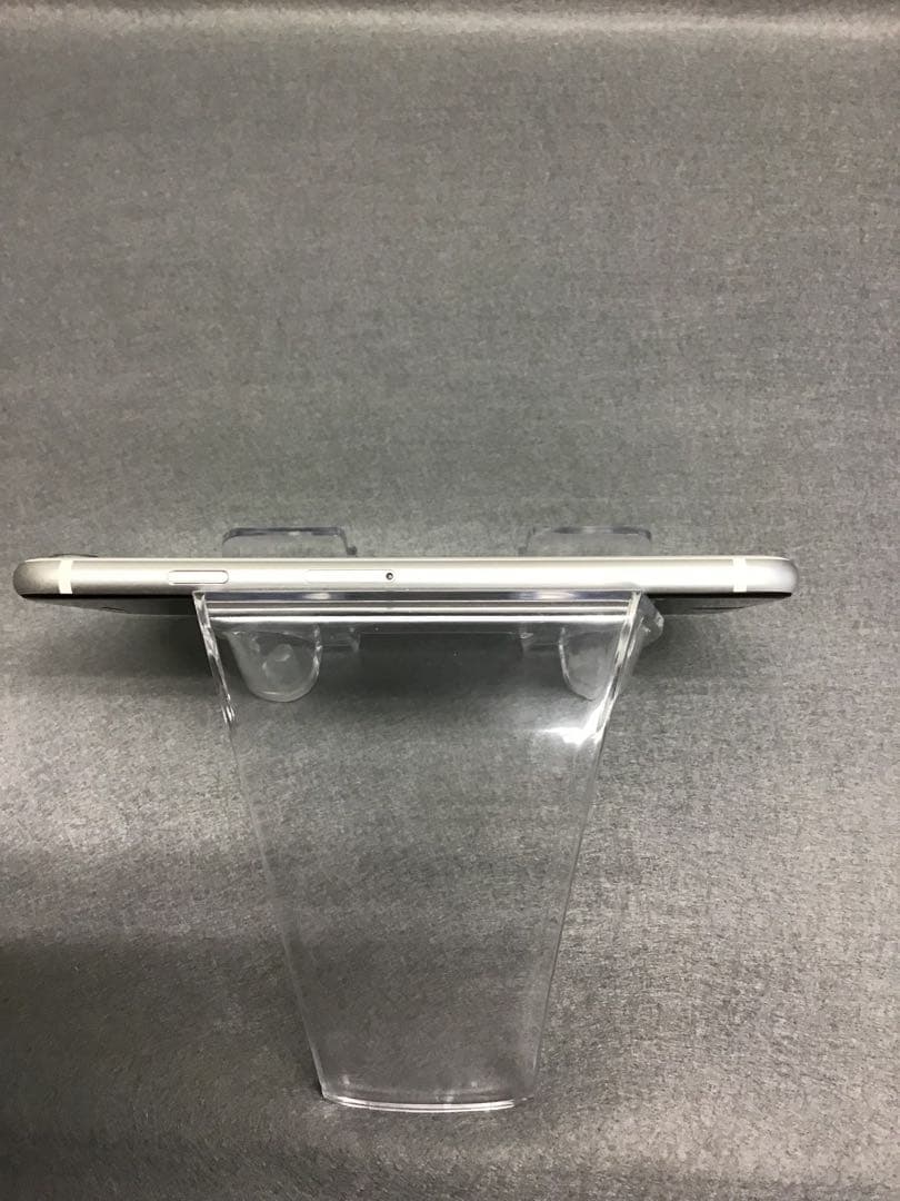 美品 国内版 SIMフリー iPhoneSE2 256GB 　ホワイト色