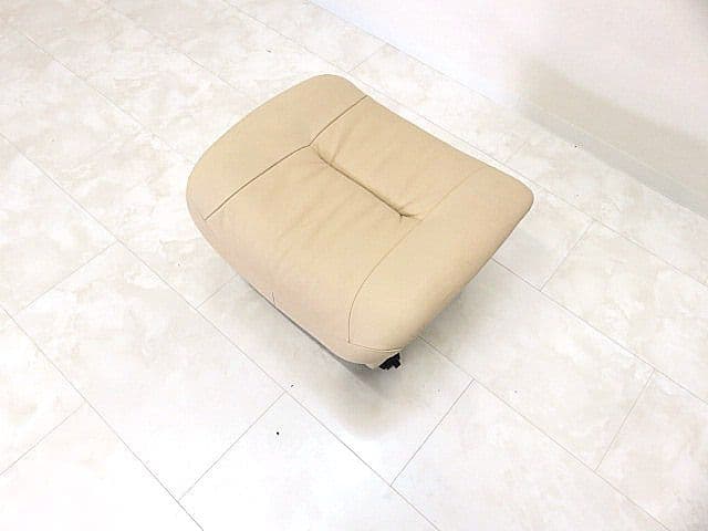 p*n様 美品　karimoku/カリモク「ZT」シリーズ 本革オットマン　椅子