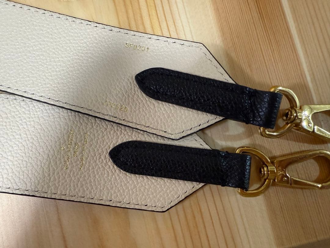 ルイ・ヴィトン モノグラム レザーストラップ