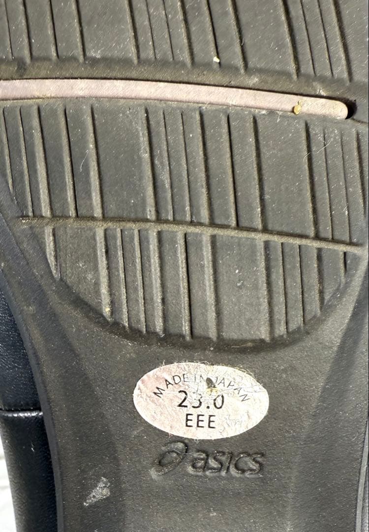 ペダラ レザーエナメルストラップパンプス サイズ23㎝