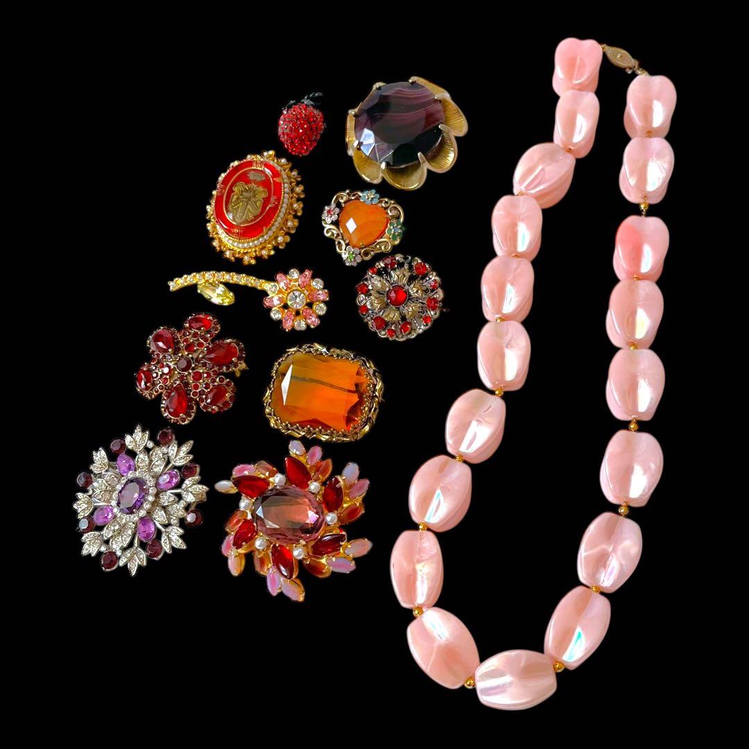 ☆BLACK FRIDAY福袋☆レッド&ピンク系☆ブランド&蛍光ブローチ多数！