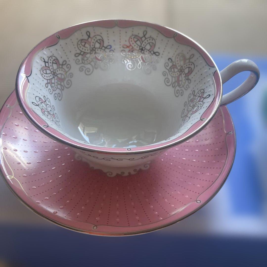 【新品未使用】ウェッジウッド プシュケ　ピオニーシェイプ　ティーカップ＆ソーサー