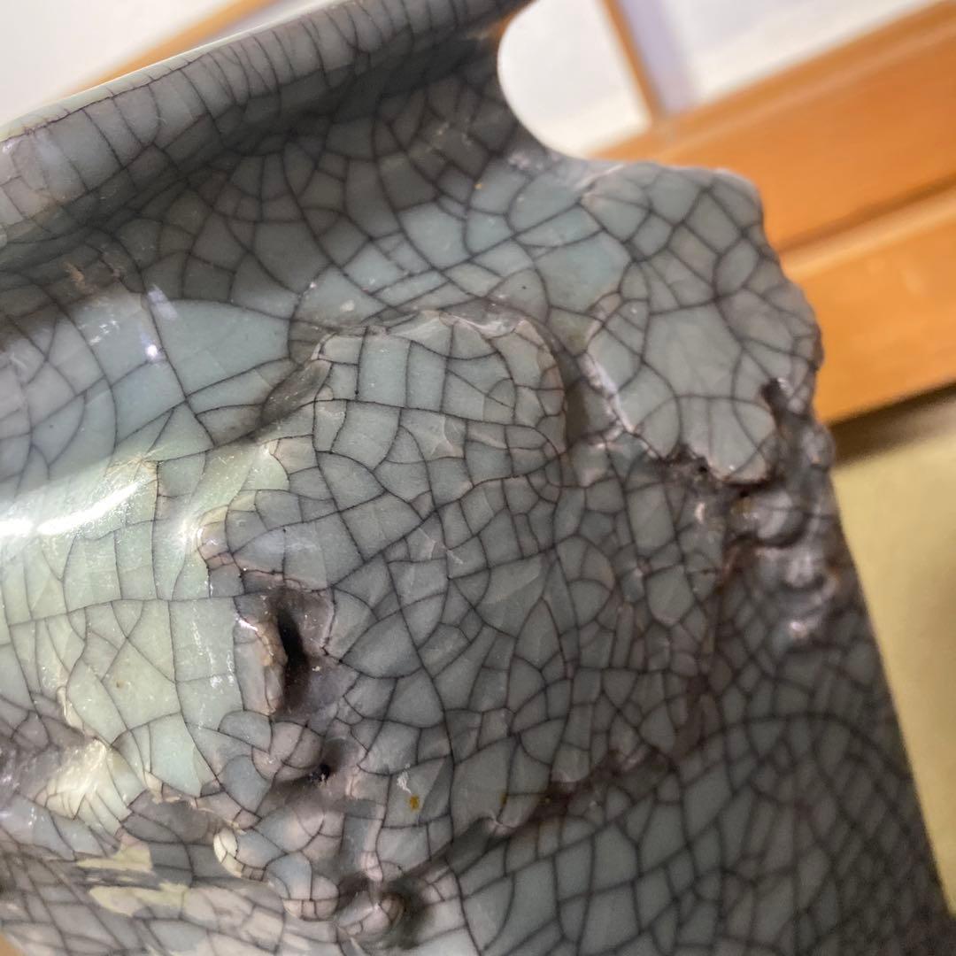 中国古玩　青磁山葡萄文面取花生　31cm13cm