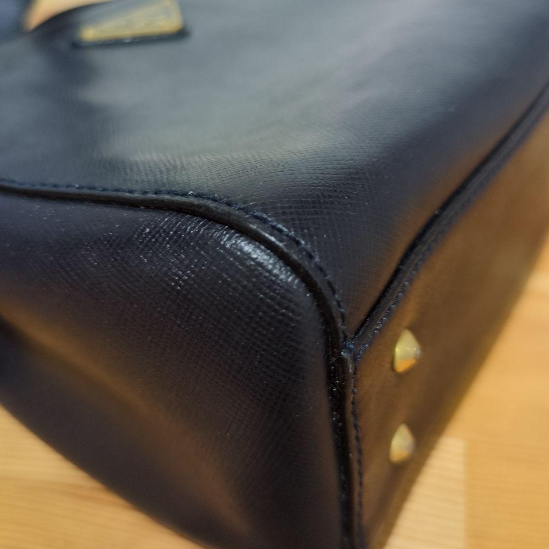 PRADA ネイビー レザー ショルダーバッグ　プラダショルダー　サフィアーノ