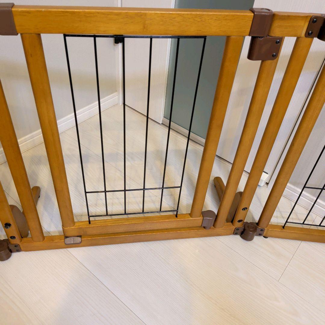 Richell　木製置くだけドア付き　ペットゲートS