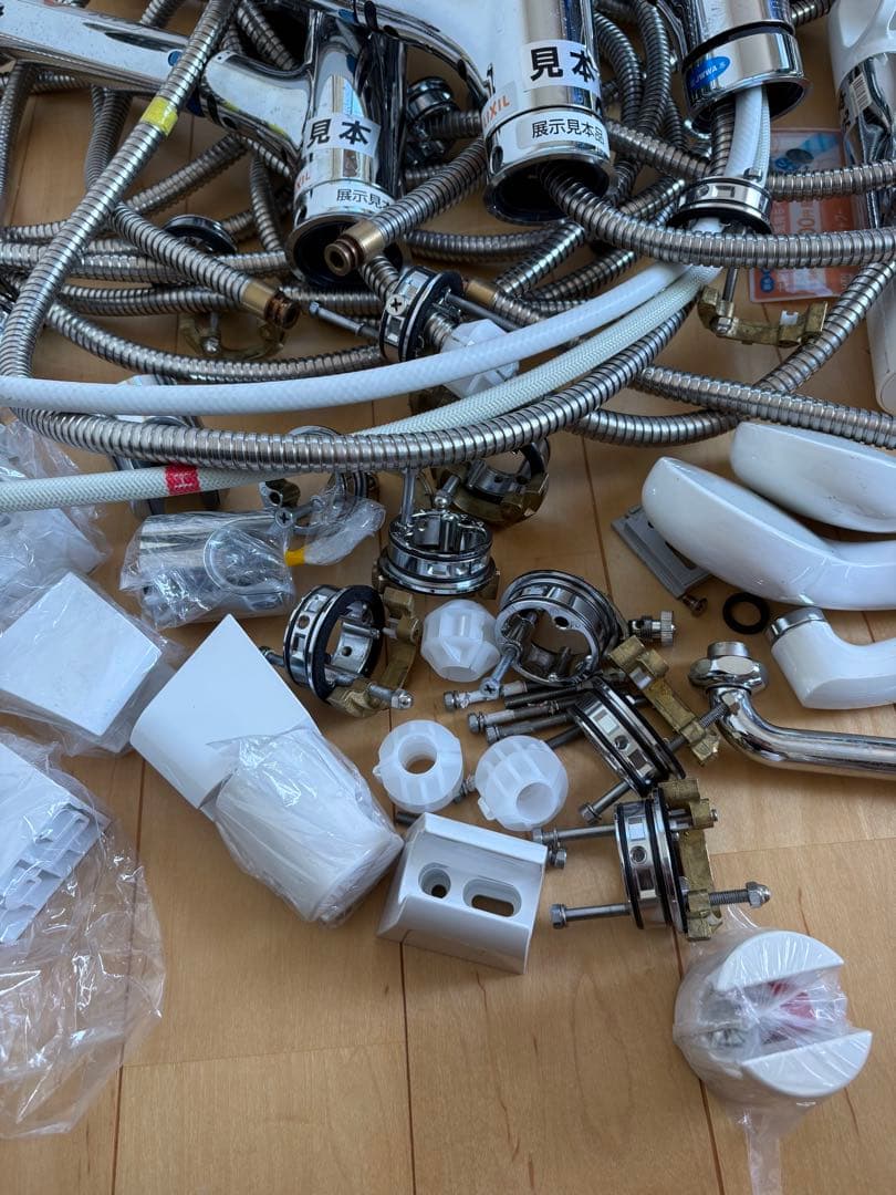 リクシル　LIXIL ワンホール混合栓　混合水栓　ジャンク品　部品取りに