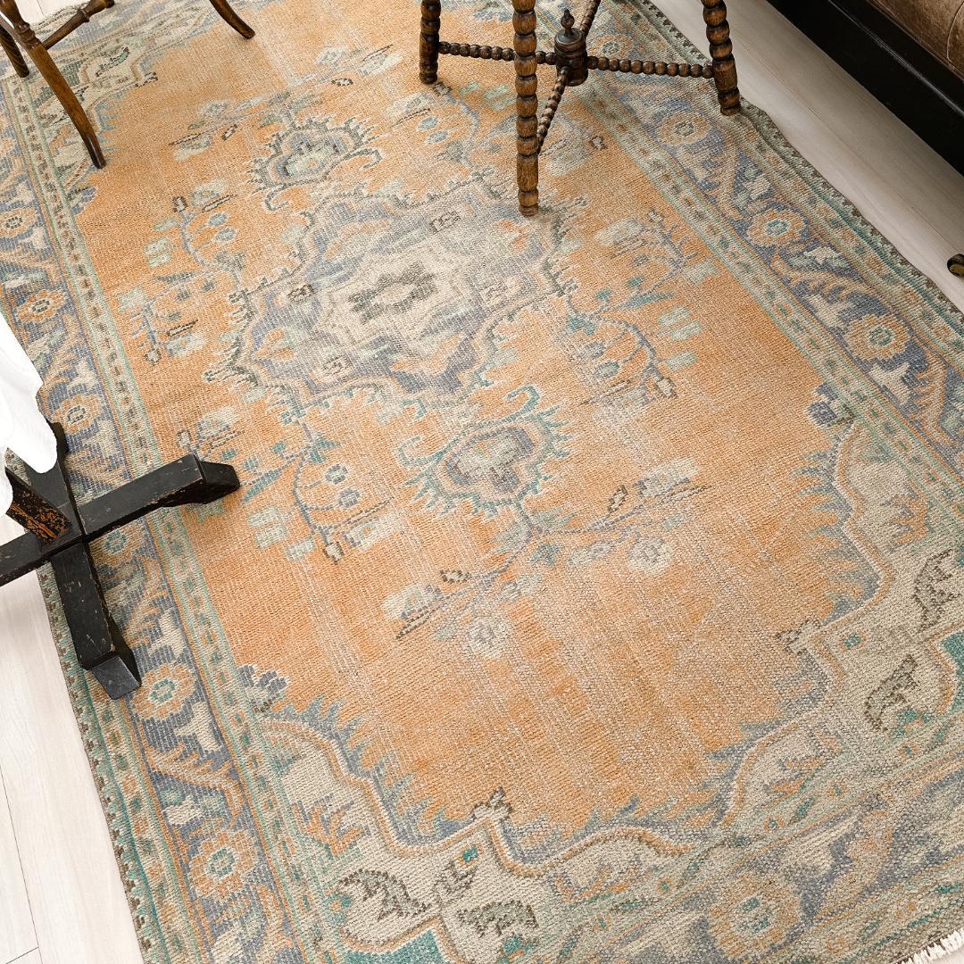 トルコ ヴィンテージラグ A115 大判 ペールオレンジ ターコイズ ブルー