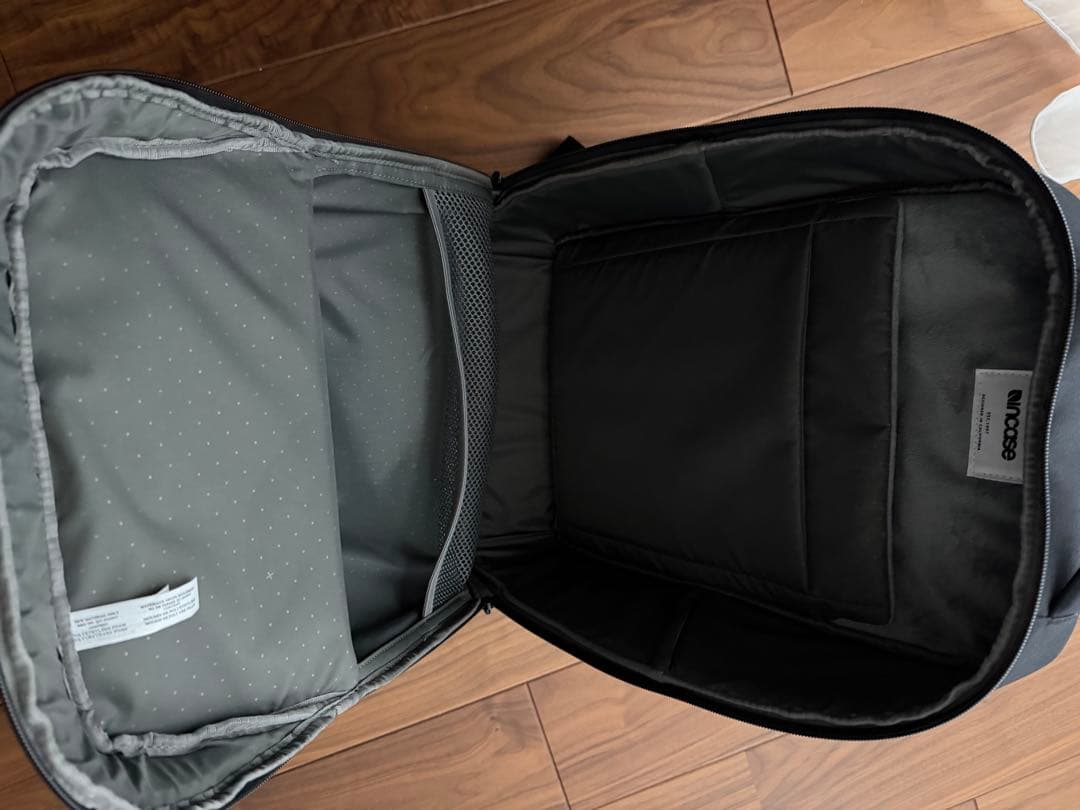 sss　incase A.R.C Daypack