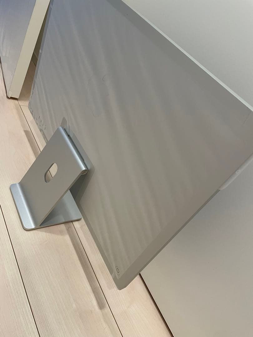 iMac 24インチretina 4.5k 256GB M1チップ/8コアCPU