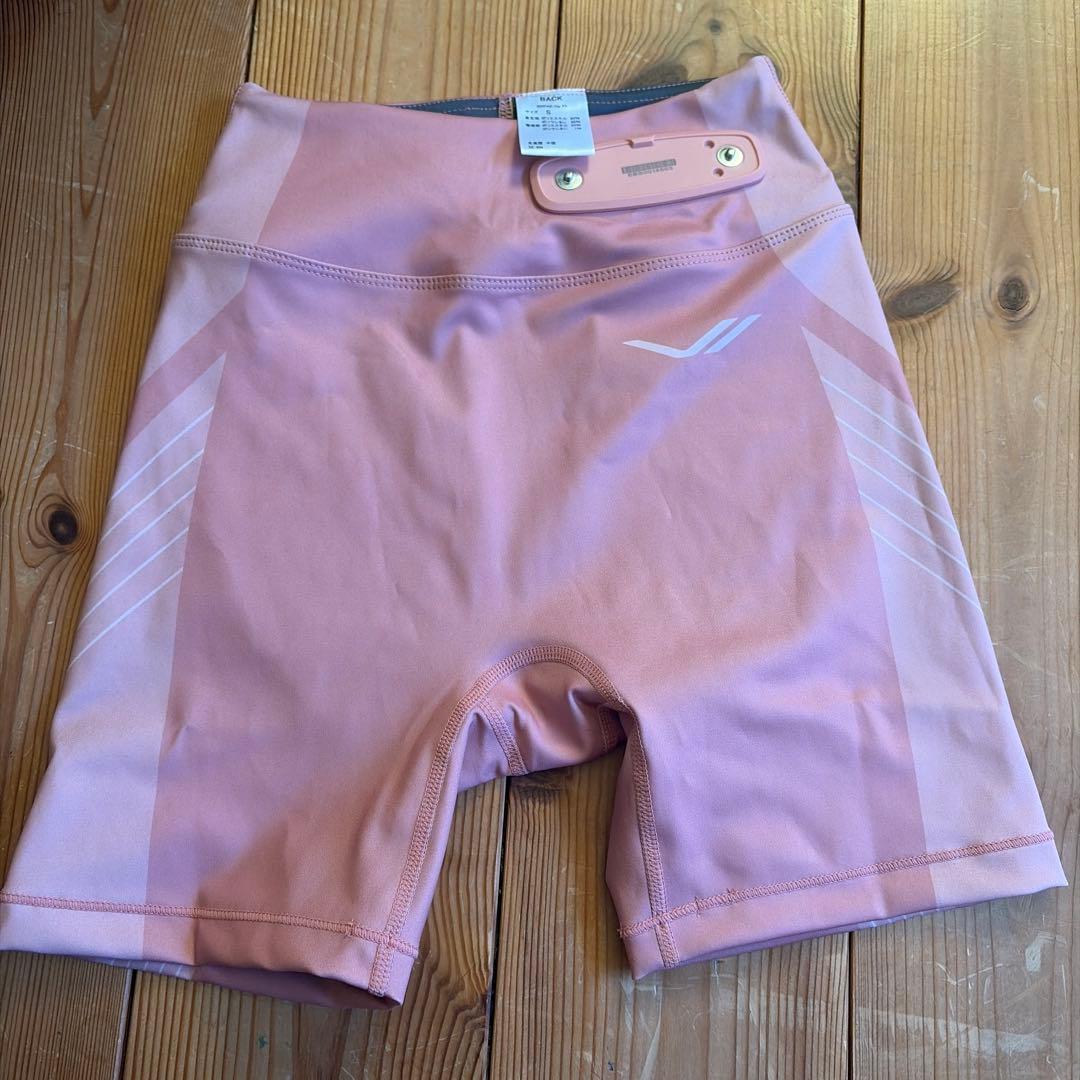 フィット感のあるピンクショートパンツ