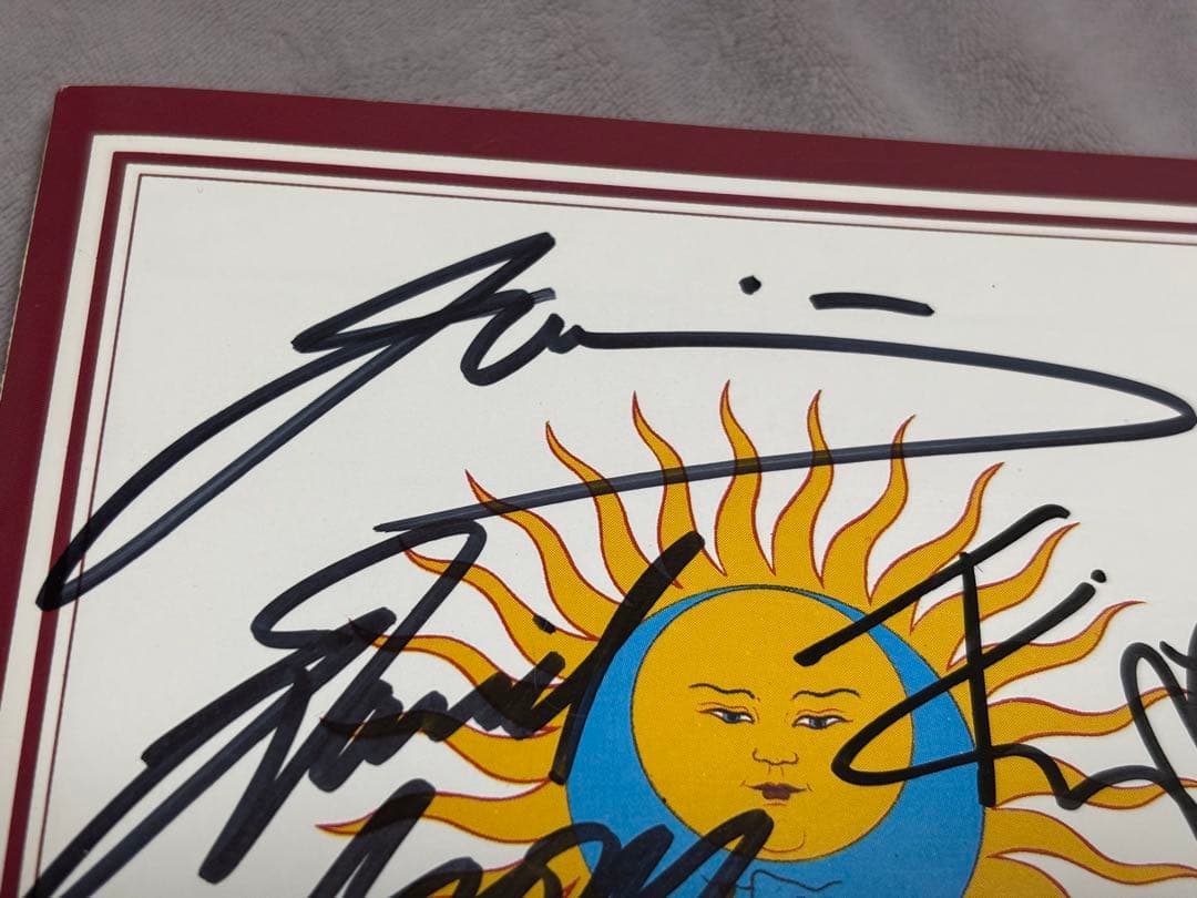 レア　キングクリムゾン　直筆サインCD king crimson 太陽と戦慄