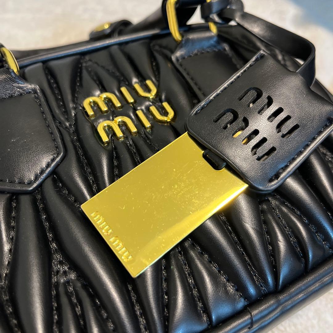 miu miu マテラッセ ショルダーバッグ