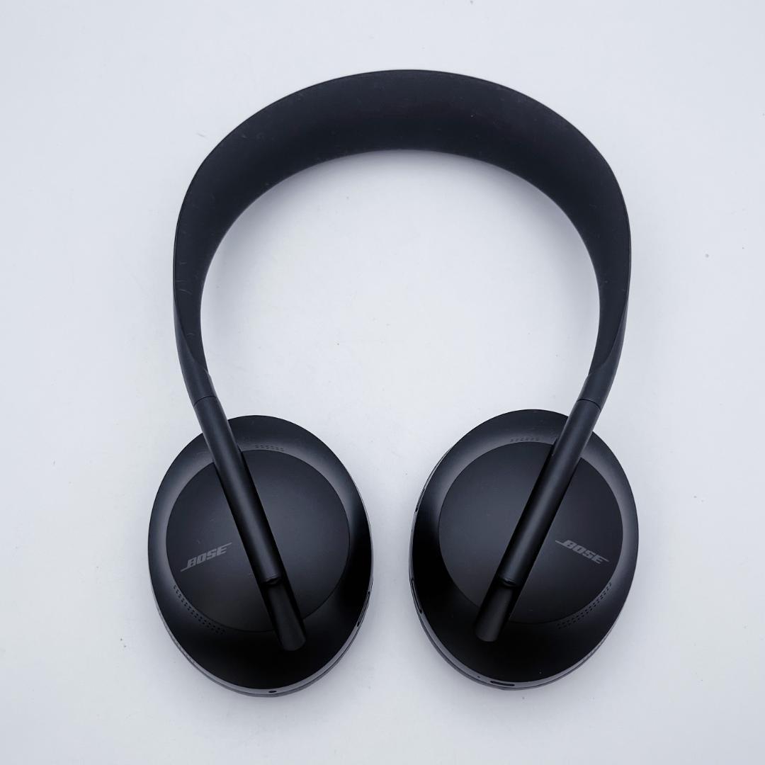 未使用品　Bose ノイズキャンセリング ヘッドフォン 700 黒 ボーズ　.