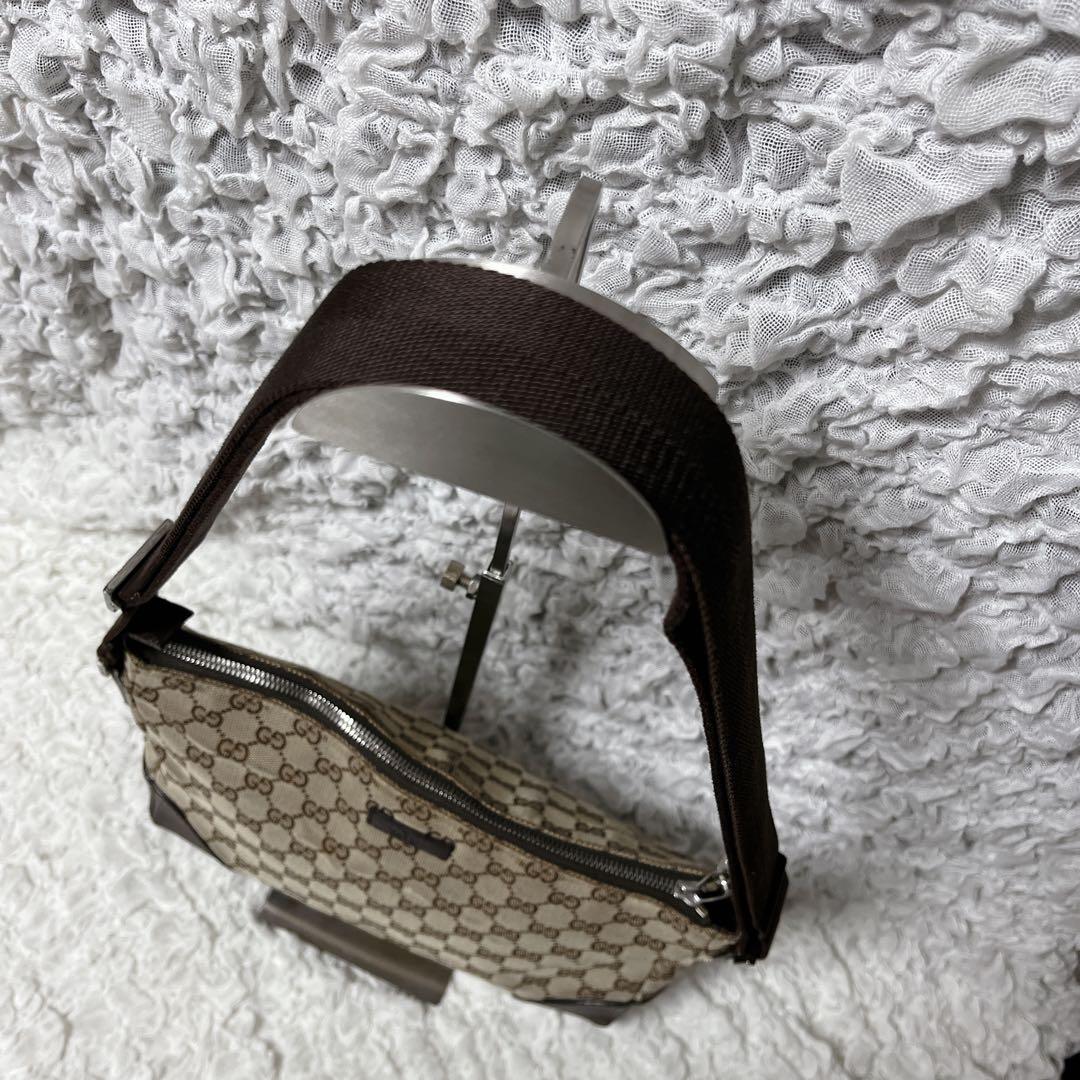 良品✨グッチ ショルダーバッグ GG柄 スクエア キャンバス　肩掛け　ベージュ